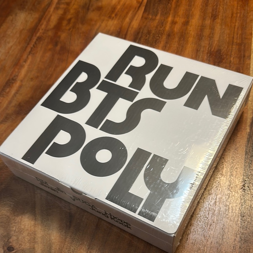 Run BTS Poly Game (NWT)